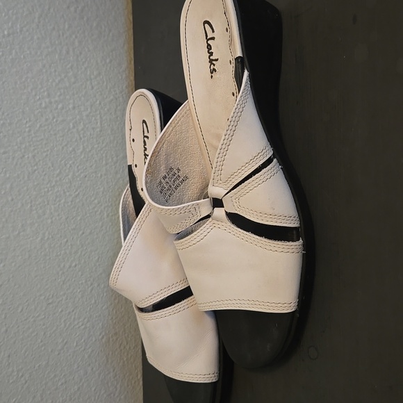 Clark's White Open Back Sandals Size 8 - Picture 4 of 8